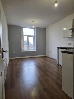 1 bedroom flat to rent, Whingate Mill, Leeds LS12