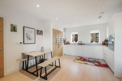 3 bedroom apartment for sale, Rainier Apartments, 43 Cherry Orchard Road, Croydon, CR0