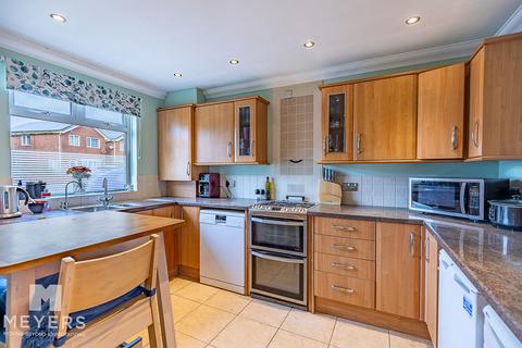 3 bedroom end of terrace house for sale, 26 Vickers Close, Bournemouth, BH8 0LA