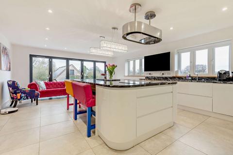 4 bedroom detached house for sale, Hop Gardens, Whiteparish, Salisbury, Wiltshire