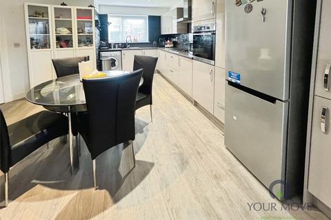 3 bedroom semi-detached house for sale, Tibbington Terrace, West Midlands DY4