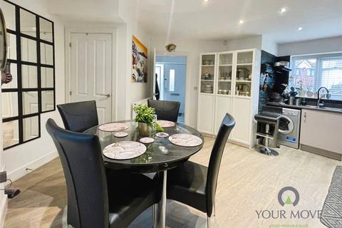 3 bedroom semi-detached house for sale, Tibbington Terrace, West Midlands DY4