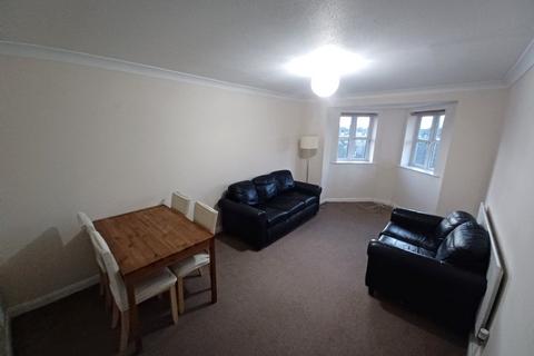 2 bedroom flat to rent, Beechwood Court, 21 Falkland Mount, Leeds, LS17