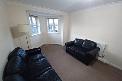 2 bedroom flat to rent, Beechwood Court, 21 Falkland Mount, Leeds, LS17