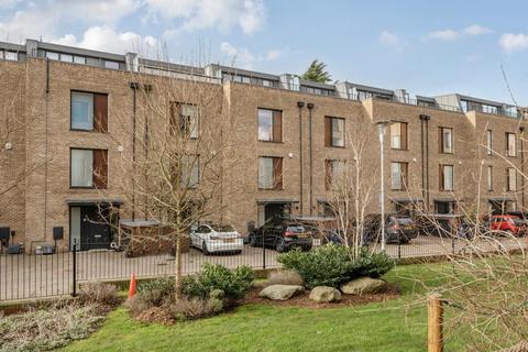 4 bedroom terraced house for sale, Quayle Crescent, London