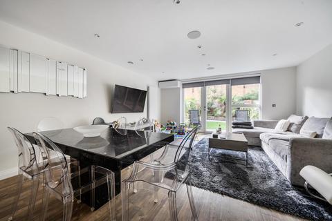 4 bedroom terraced house for sale, Quayle Crescent, London
