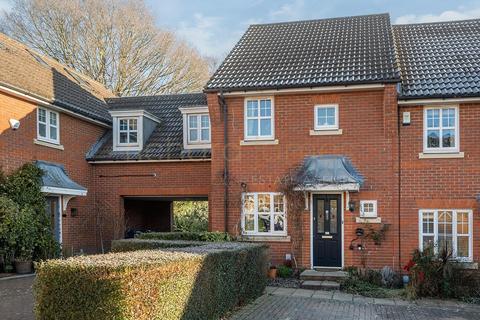 3 bedroom end of terrace house for sale, Colebrook Close, Mill Hill, NW7