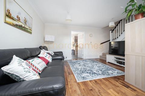 3 bedroom end of terrace house for sale, Colebrook Close, Mill Hill, NW7