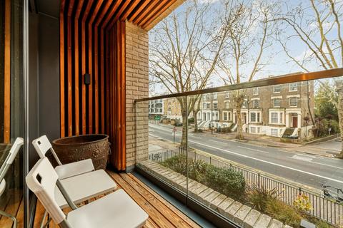 undefined, Chiswick High Road, Chiswick, London
