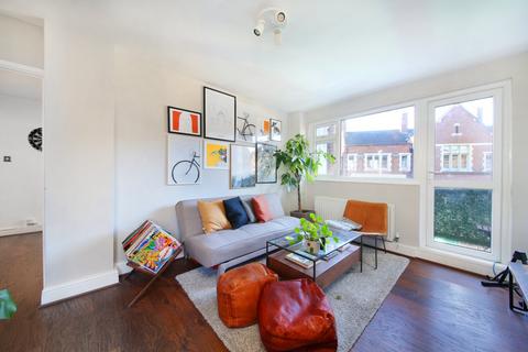 Lindsay Court, Battersea High Street, London