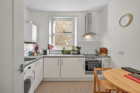 1 bedroom flat to rent, Clarendon Drive, London