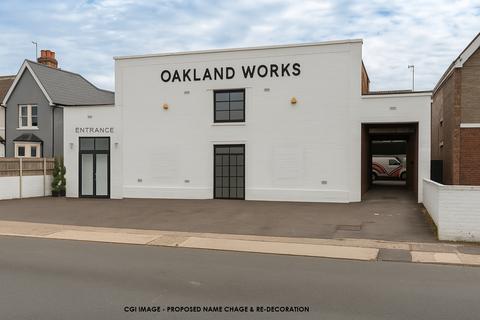 Warehouse to rent - Unit 20 Oaklands Business Centre, 64 Elm Grove, Worthing, West Sussex, BN11
