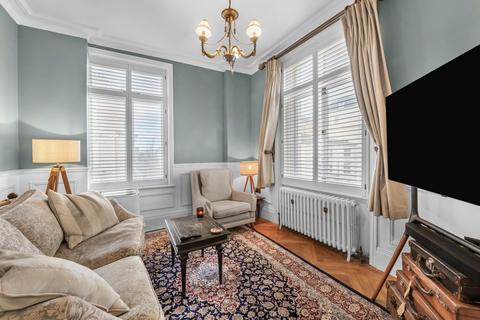 2 bedroom flat for sale, Gloucester Terrace, Bayswater, London
