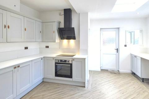 2 bedroom semi-detached house for sale, Hill Crest, Wilnecote, Tamworth, B77