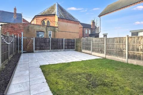 2 bedroom semi-detached house for sale, Hill Crest, Wilnecote, Tamworth, B77