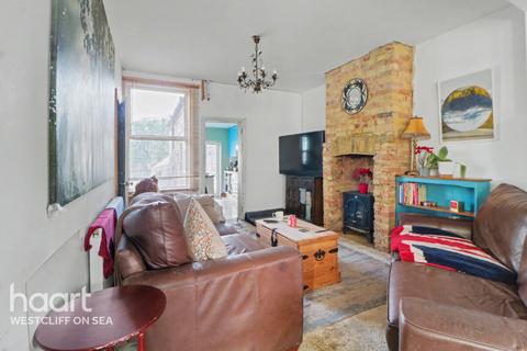 3 bedroom semi-detached house for sale, Richmond Avenue, SOUTHEND-ON-SEA