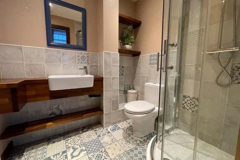 2 bedroom apartment to rent, Meadow View :: Manchester