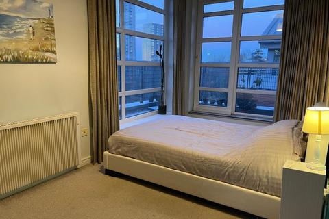 2 bedroom apartment to rent, Meadow View :: Manchester