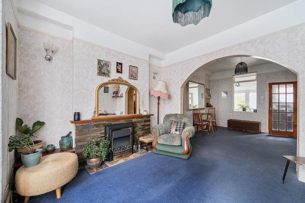 1400285 (9)