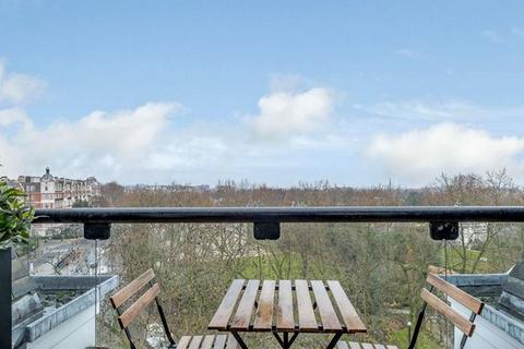 4 bedroom apartment to rent, Strathmore Court, Park Road NW8