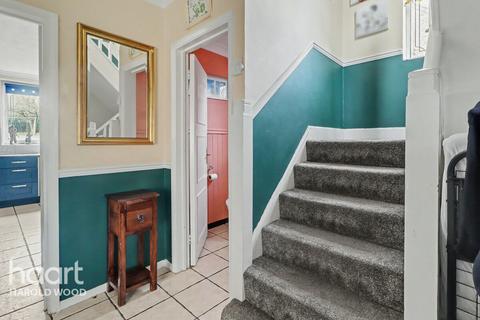 3 bedroom semi-detached house for sale, Tees Drive, Noak Hill