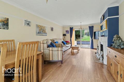 3 bedroom semi-detached house for sale, Tees Drive, Noak Hill