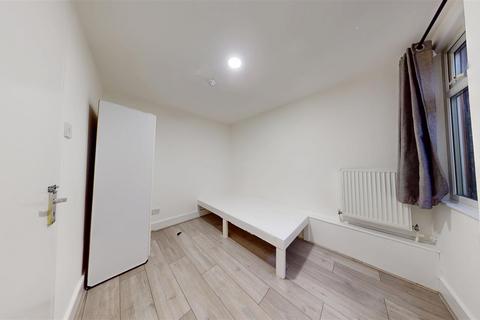 1 bedroom flat to rent, Harrow Road, Kensal Green NW10