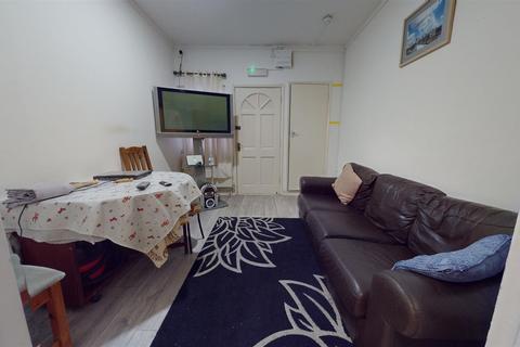 1 bedroom flat to rent, Harrow Road, Kensal Green NW10