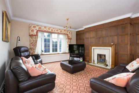 undefined, Sandmoor Green, Leeds LS17