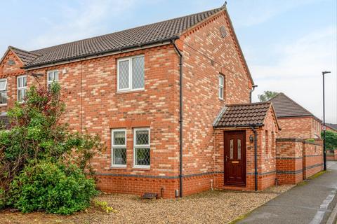 2 bedroom townhouse for sale, Aldborough Way, York