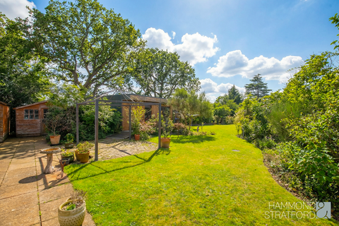 5 bedroom detached house for sale, Keswick Close, Cringleford