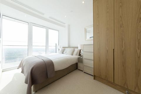 2 bedroom flat to rent, Crossharbour Plaza, London E14