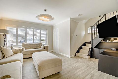 4 bedroom semi-detached house for sale, Chilham Road, Maidstone