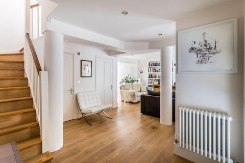 3 bedroom terraced house for sale, Bromells Road, SW4