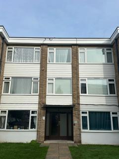 2 bedroom flat to rent, Ferguson Court, Gidea Park, Romford, RM2 6RJ