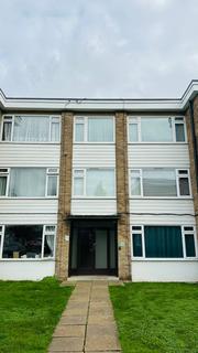2 bedroom flat to rent, Ferguson Court, Gidea Park, Romford, RM2 6RJ