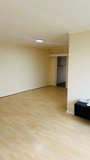 2 bedroom flat to rent, Ferguson Court, Gidea Park, Romford, RM2 6RJ