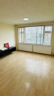 2 bedroom flat to rent, Ferguson Court, Gidea Park, Romford, RM2 6RJ