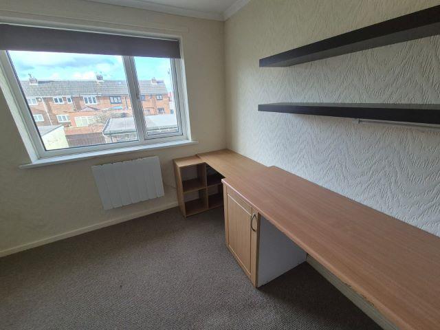 24 cauldwell Place Bed2.jpg