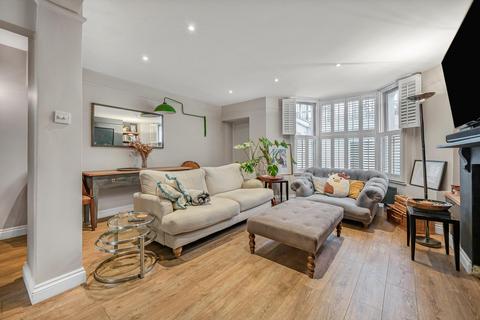 2 bedroom flat for sale, Westbourne Road, Islington, N7
