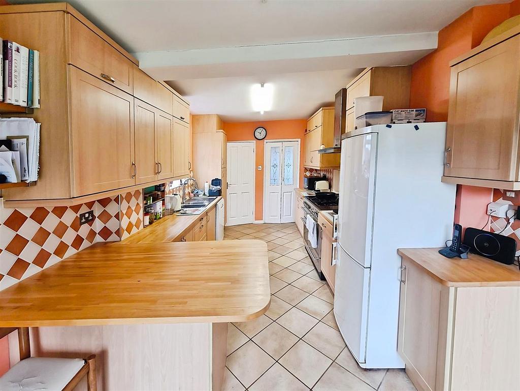 Fitted Kitchen