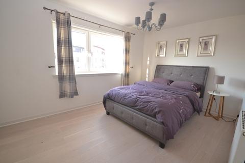 2 bedroom flat to rent, East Pilton Farm Crescent, Fettes, Edinburgh, EH5