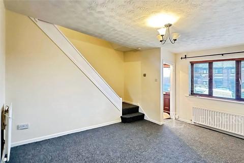 2 bedroom terraced house to rent, Dexter Close, Luton, Bedfordshire, LU3