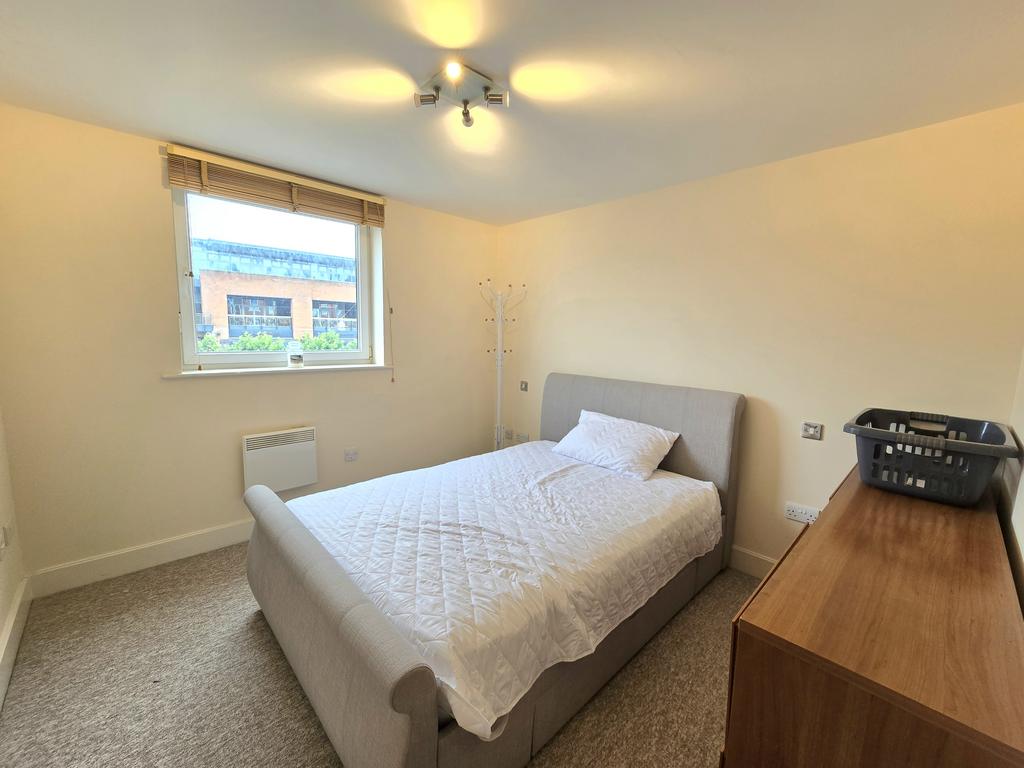 5 Bedroom 2