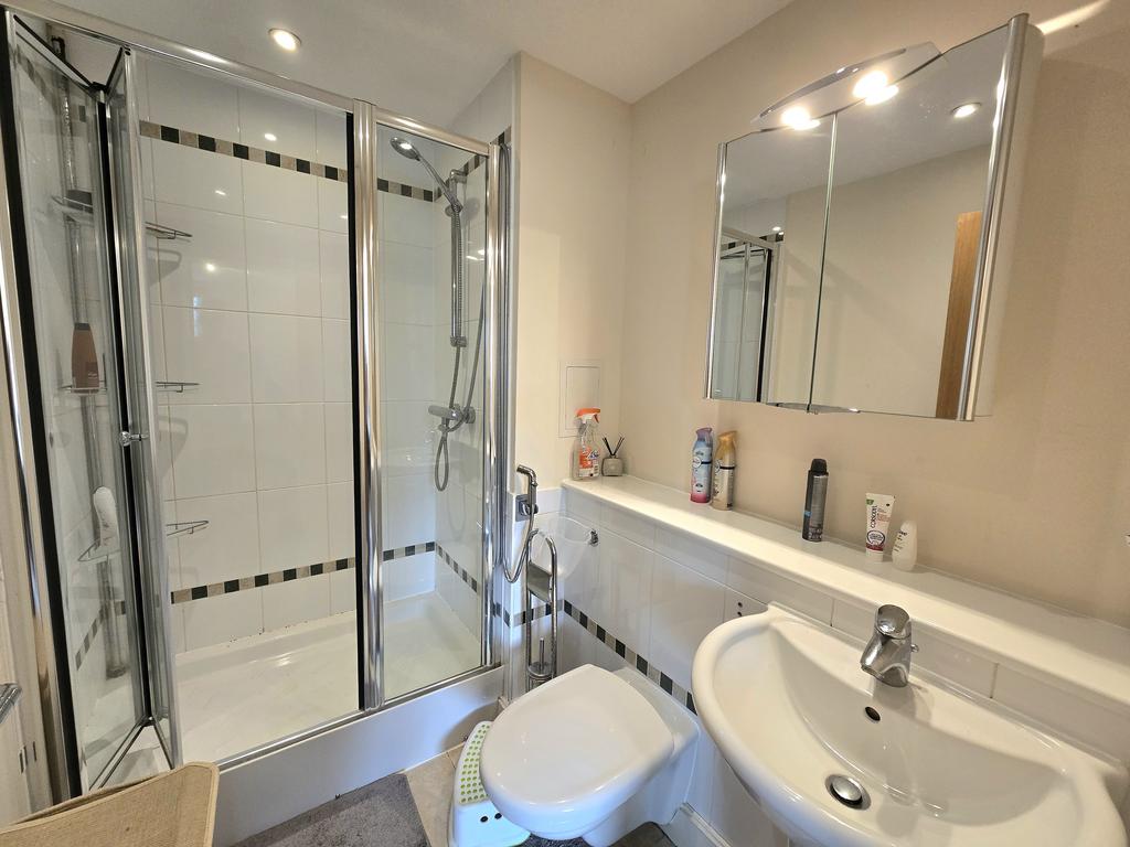 7 Ensuite