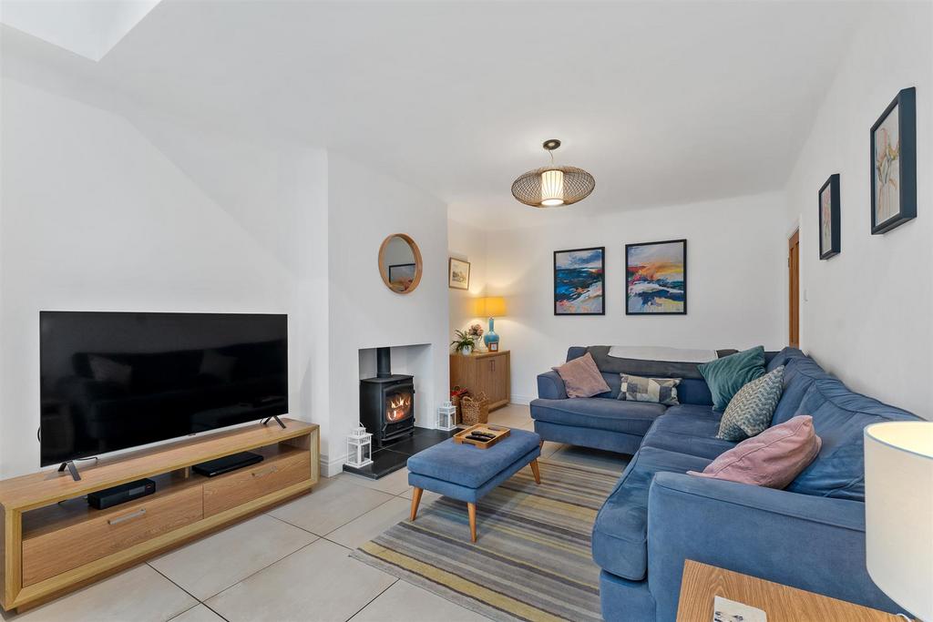 Living Area 2