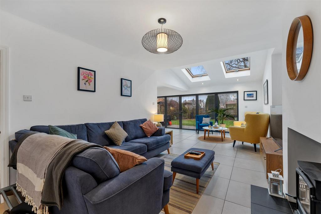 Living Area 3