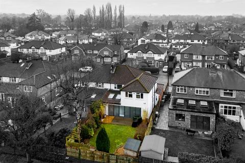 4 bedroom semi-detached house for sale, Brookside Road, Sale