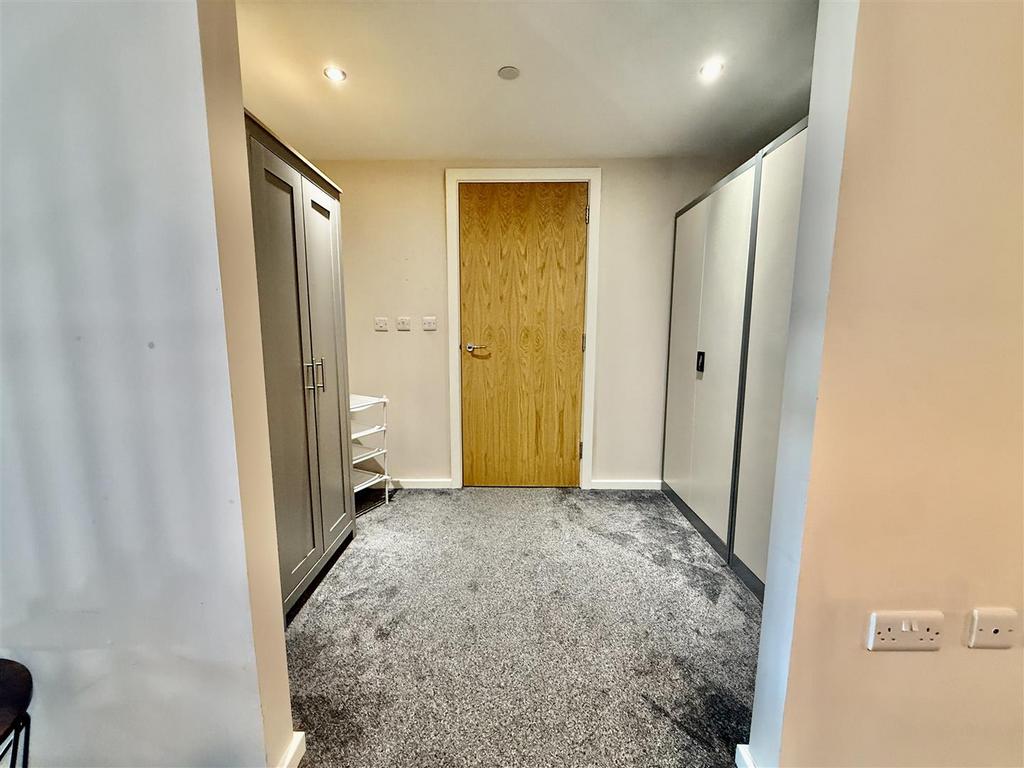 Walk in wardrobe