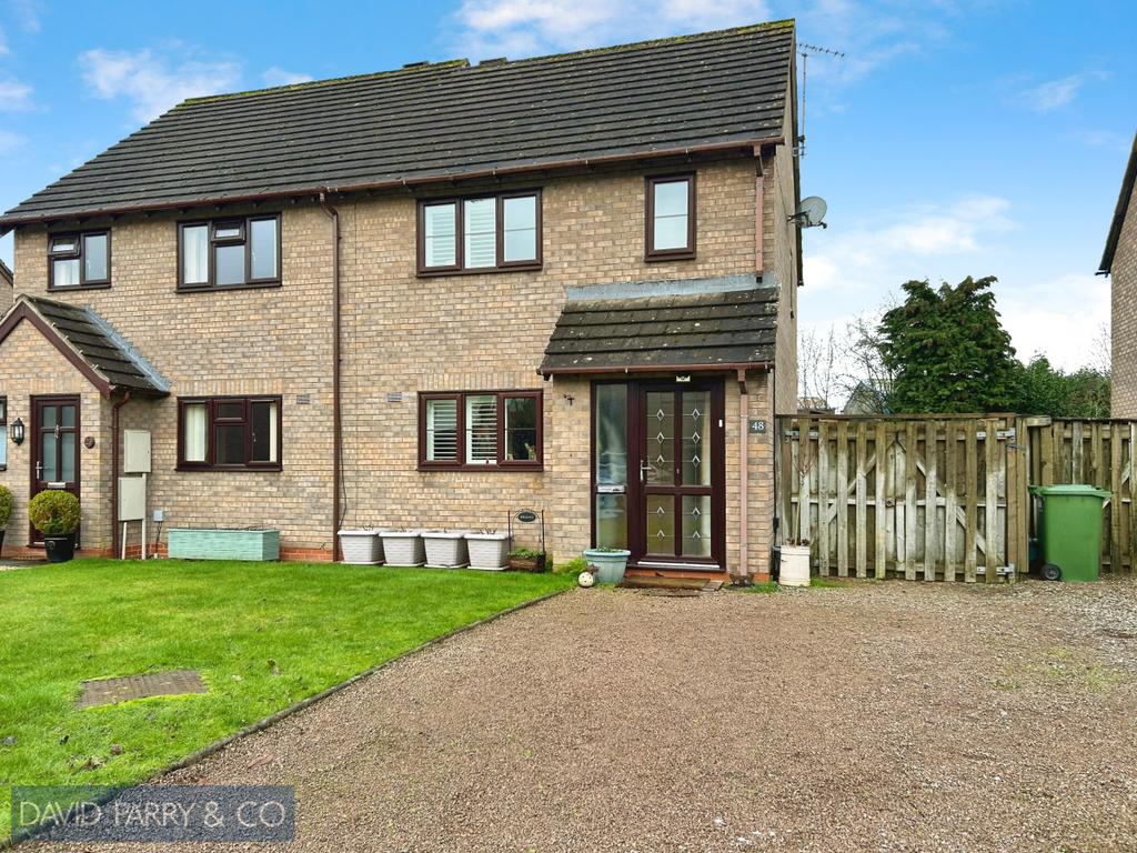 Modern 2 bedroom semi detached
